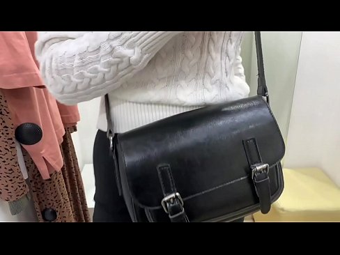 ❤️ Јавна мастурбација на младата кучка FeralBerry со дилдо во фитинг просторијата ❤ Порно на mk.ph-vassena.ru ️❤